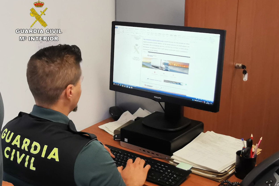 La Guardia Civil Esclarece Un Delito Continuado De Estafa En